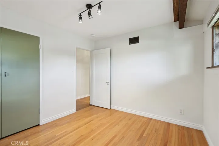 5369 Loma Vista Road, Ventura, California 93003