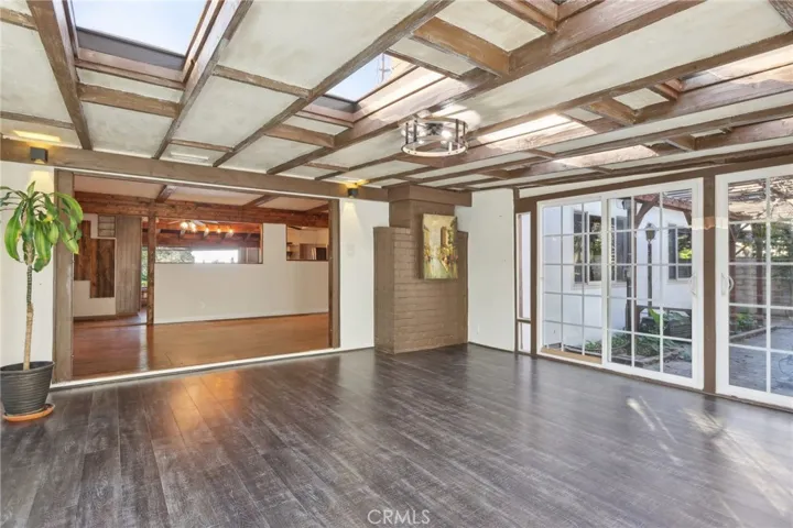 5369 Loma Vista Road, Ventura, California 93003