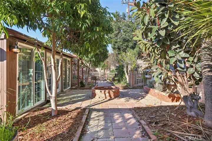 5369 Loma Vista Road, Ventura, California 93003