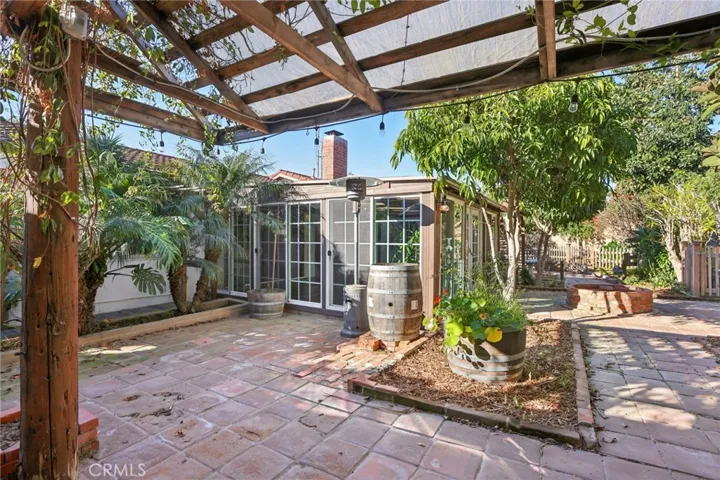 5369 Loma Vista Road, Ventura, California 93003