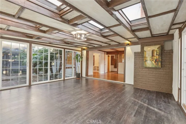 5369 Loma Vista Road, Ventura, California 93003