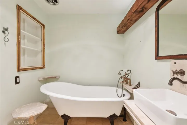5369 Loma Vista Road, Ventura, California 93003