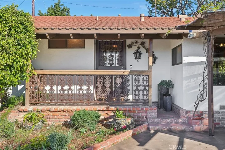 5369 Loma Vista Road, Ventura, California 93003