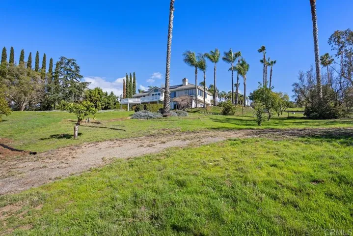 2488 Via Del Aquacate, Fallbrook, California 92028