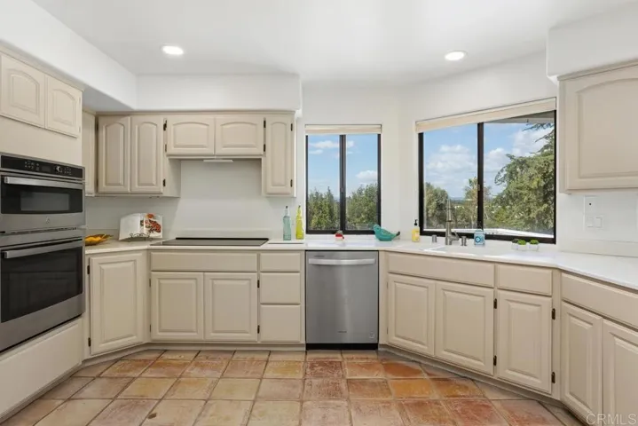 2488 Via Del Aquacate, Fallbrook, California 92028