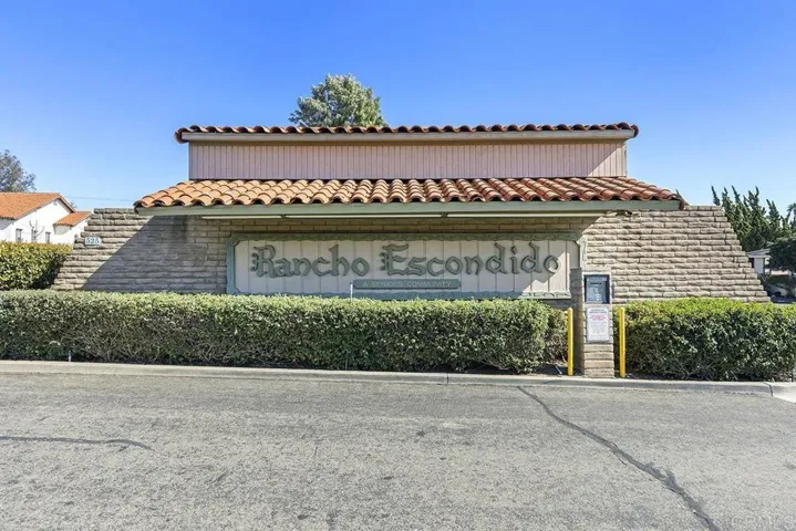 525 W El Norte Parkway 39, Escondido, California 92026