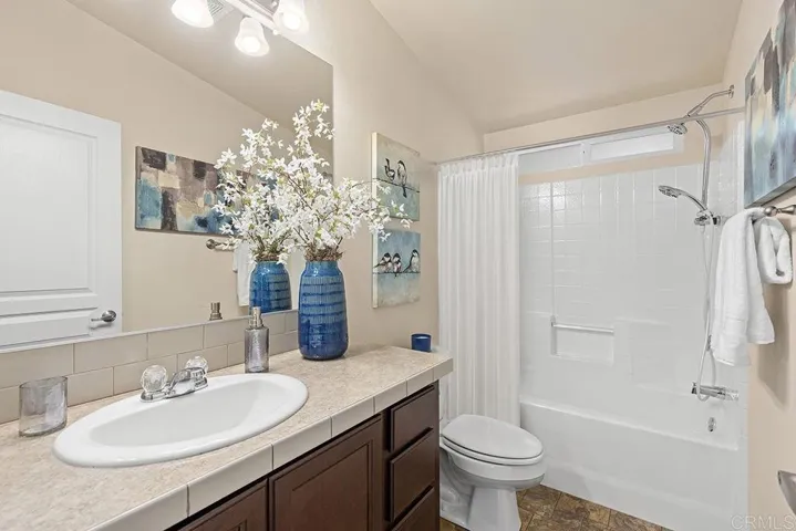525 W El Norte Parkway 39, Escondido, California 92026