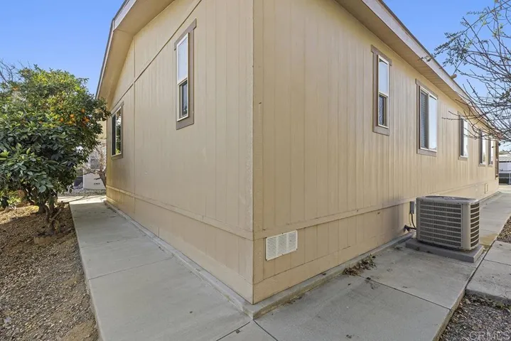 525 W El Norte Parkway 39, Escondido, California 92026