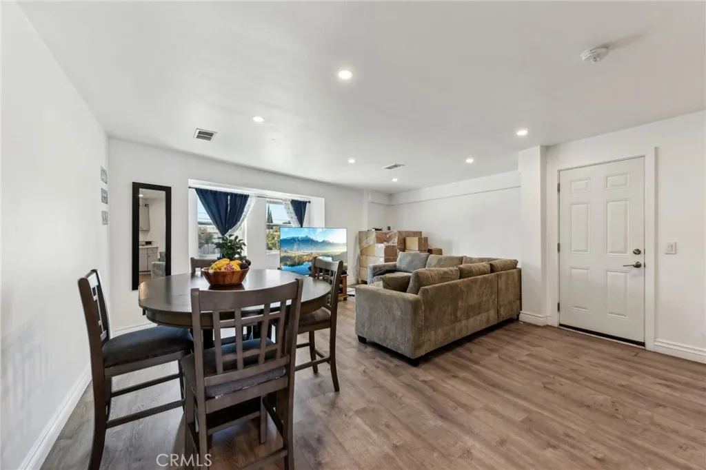 9320 Long Beach Boulevard, South Gate, California 90280 home-pic-10