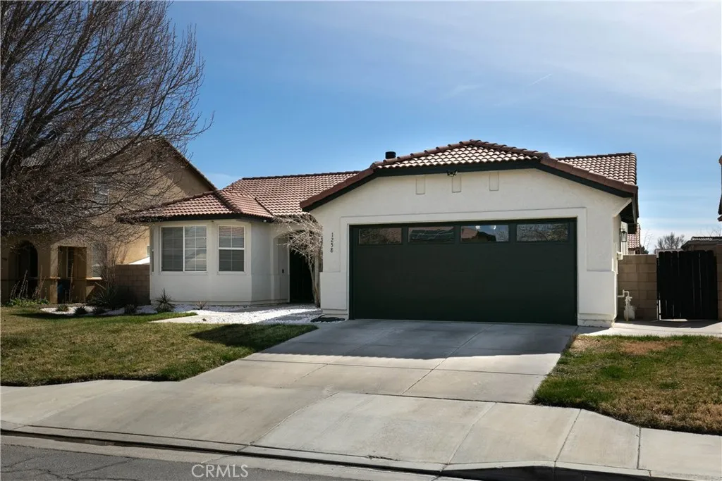 1258 W Avenue H6, Lancaster, California 93534 home-pic-2