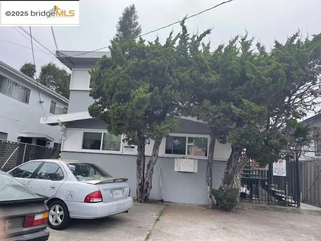 3234 E 27th St, Oakland, California 94601 home-pic-0