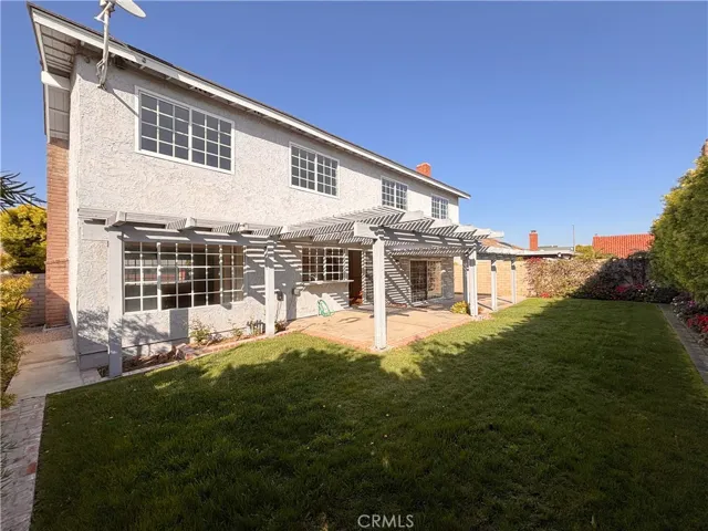 8552 Pierre Drive, Huntington Beach, California 92646