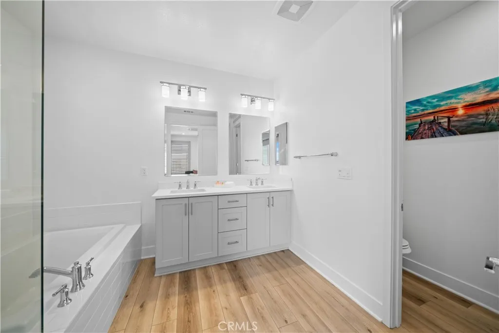 190 Abacus, Irvine, California 92618 home-pic-37