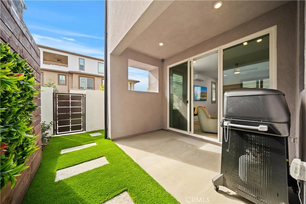 190 Abacus, Irvine, California 92618 home-pic-11