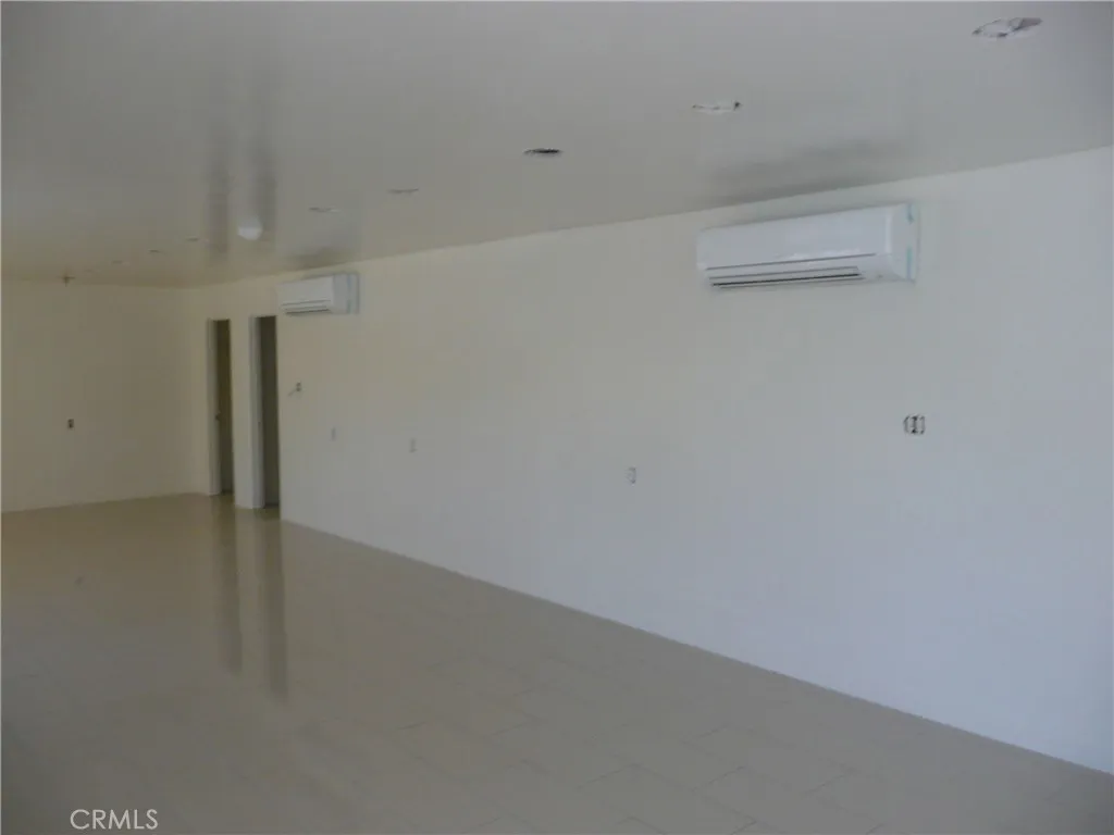1331 Atlantic Avenue, Long Beach, California 90813 — photo 5
