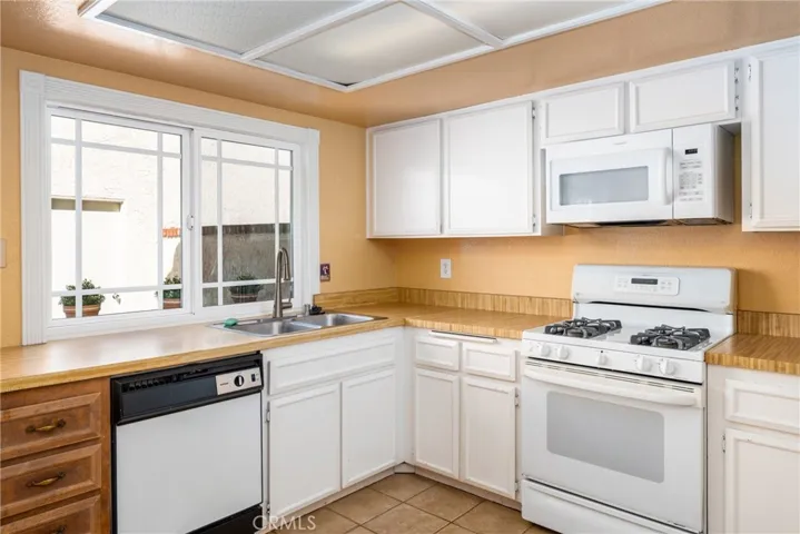 812 S San Carlos Court, San Dimas, California 91773