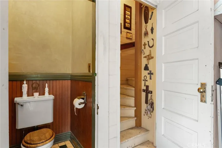 1106 North Spurgeon Street, Santa Ana, California 92701