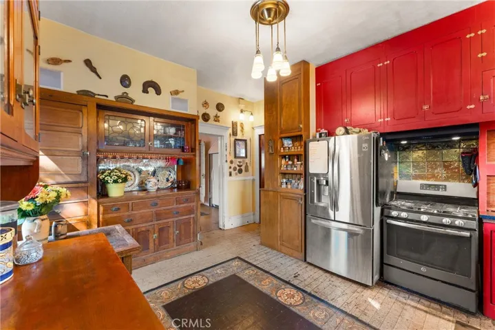 1106 North Spurgeon Street, Santa Ana, California 92701