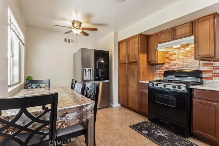411 Baldwin Avenue, Redlands, California 92374