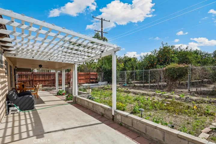 411 Baldwin Avenue, Redlands, California 92374