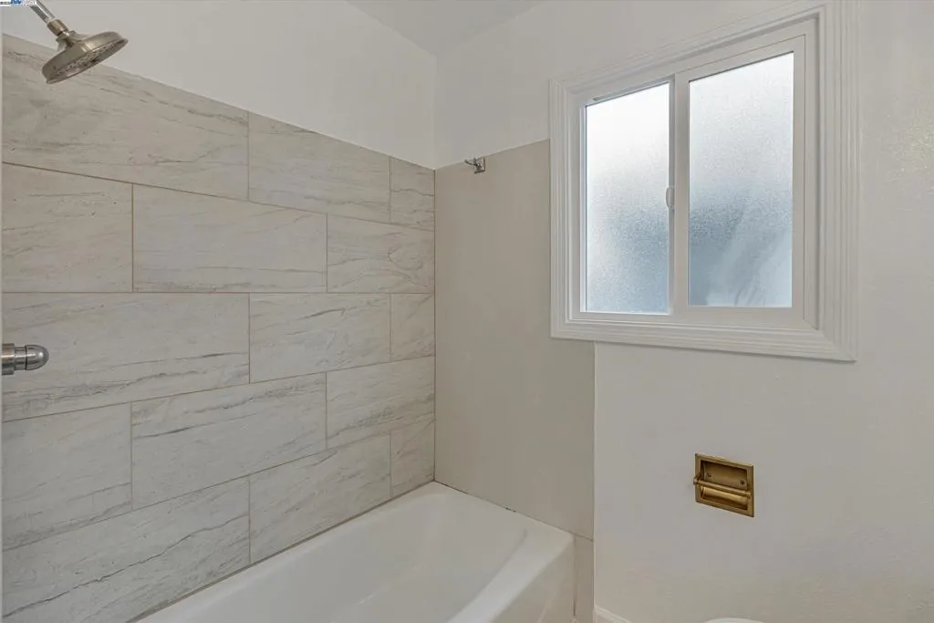 134 S 41st St, Richmond, California 94804 home-pic-22