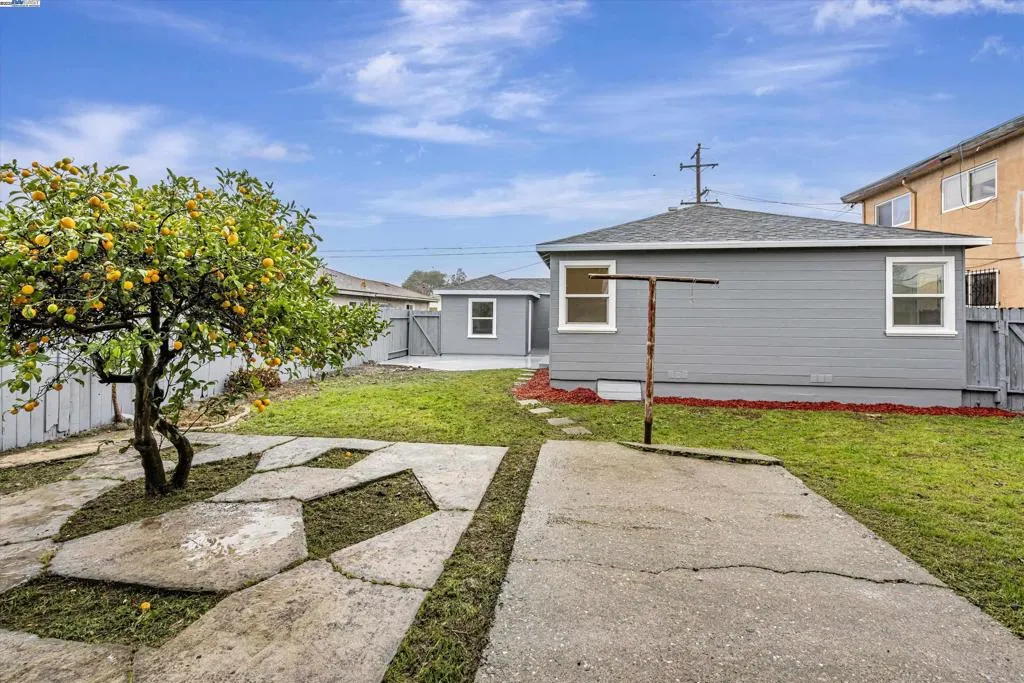 134 S 41st St, Richmond, California 94804 home-pic-23