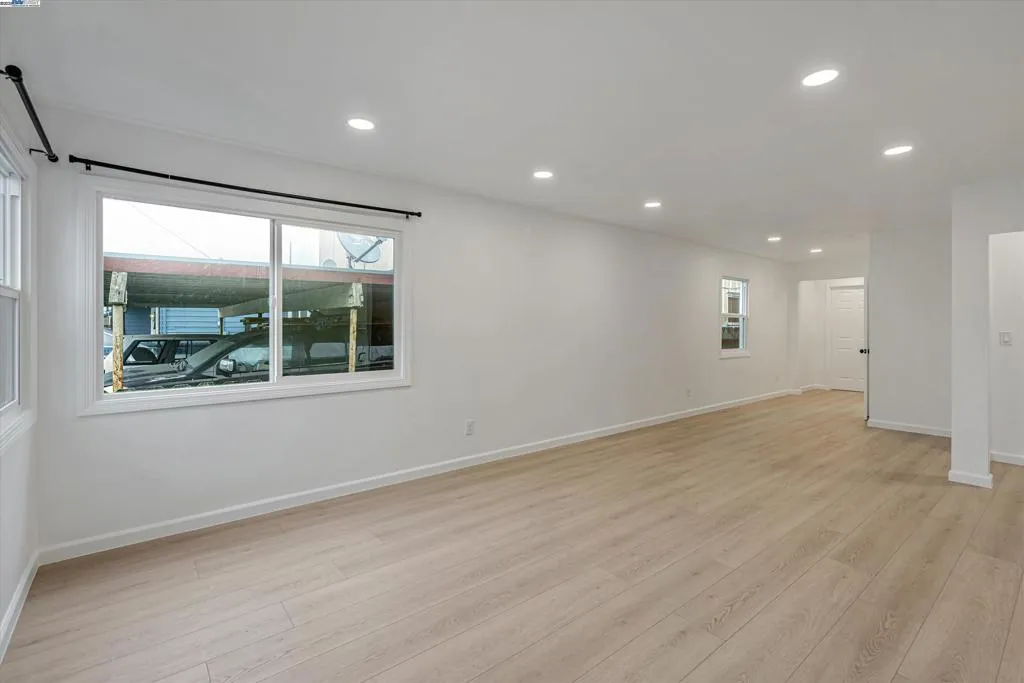 134 S 41st St, Richmond, California 94804 home-pic-3
