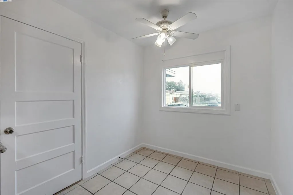 134 S 41st St, Richmond, California 94804 home-pic-9