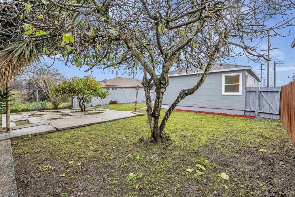 134 S 41st St, Richmond, California 94804 home-pic-24