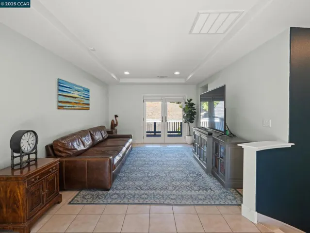 1006 Regatta Pt, Hercules, California 94547