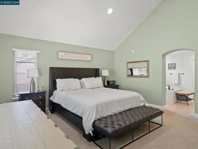 1006 Regatta Pt, Hercules, California 94547