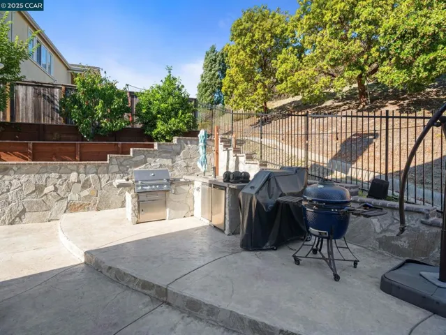 1006 Regatta Pt, Hercules, California 94547