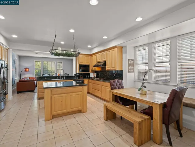 1006 Regatta Pt, Hercules, California 94547