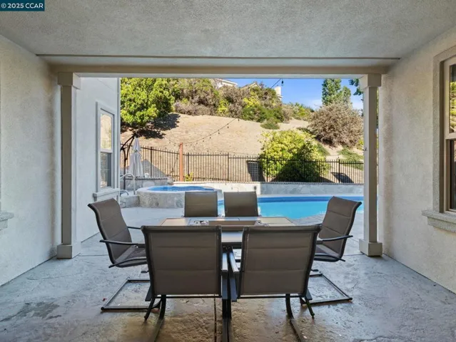 1006 Regatta Pt, Hercules, California 94547