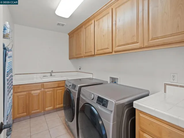 1006 Regatta Pt, Hercules, California 94547