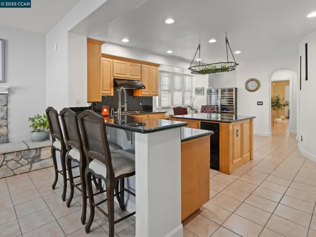 1006 Regatta Pt, Hercules, California 94547
