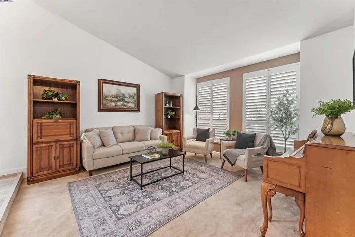 5643 Bluffs Dr, Rocklin, California 95765