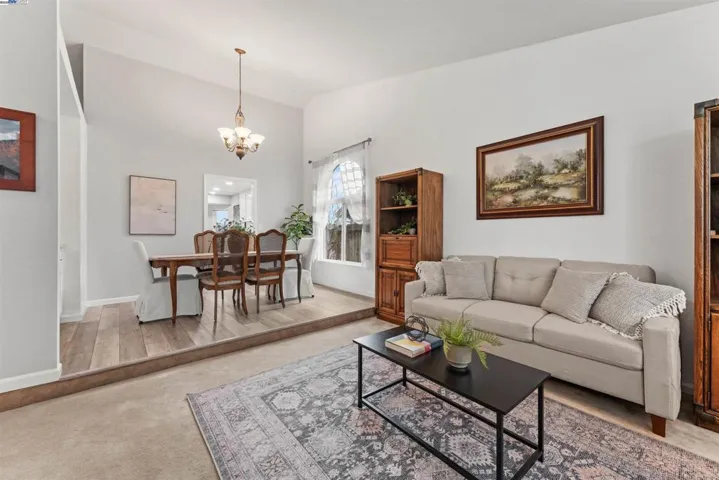 5643 Bluffs Dr, Rocklin, California 95765