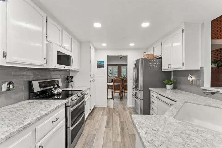 5643 Bluffs Dr, Rocklin, California 95765