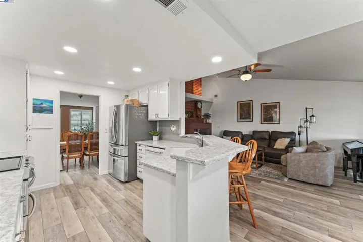 5643 Bluffs Dr, Rocklin, California 95765