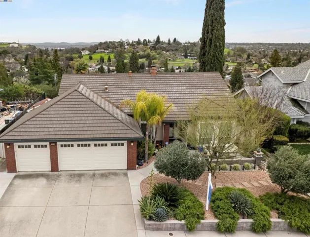 5643 Bluffs Dr, Rocklin, California 95765