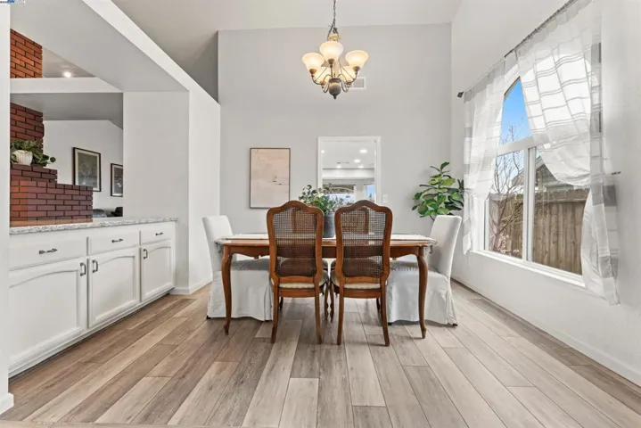 5643 Bluffs Dr, Rocklin, California 95765