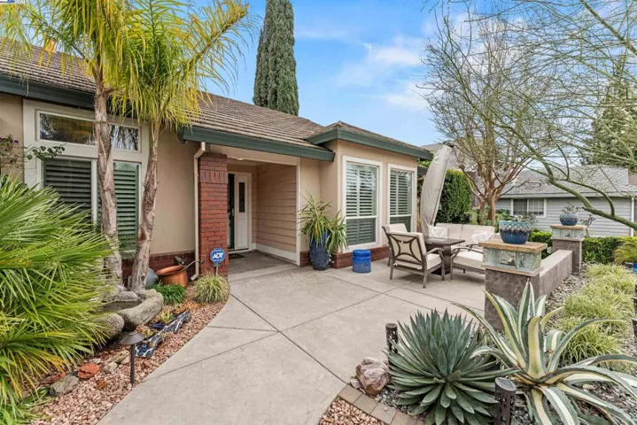 5643 Bluffs Dr, Rocklin, California 95765