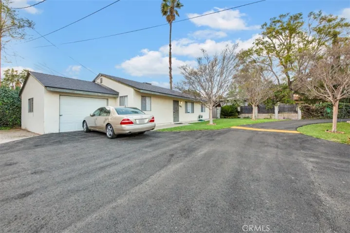 17520 Kingsbury Street, Granada Hills, California 91344