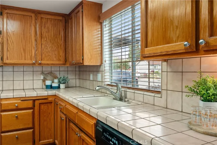 1021 Gateway Lane, Chico, California 95926
