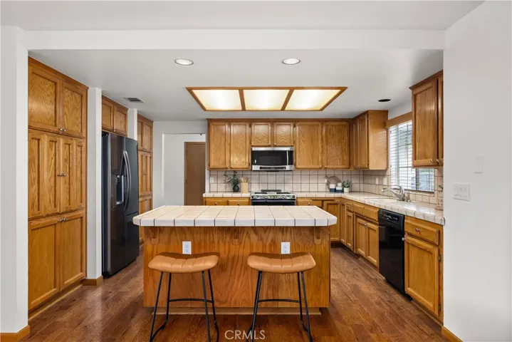 1021 Gateway Lane, Chico, California 95926