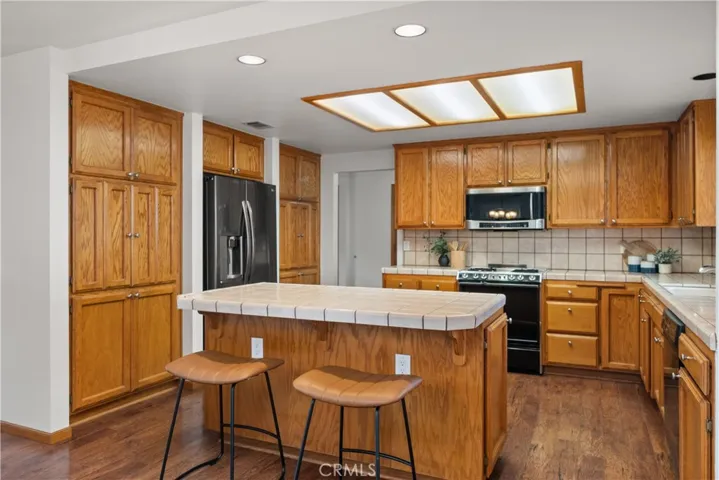 1021 Gateway Lane, Chico, California 95926