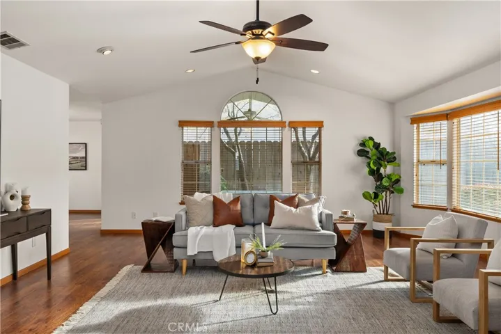 1021 Gateway Lane, Chico, California 95926