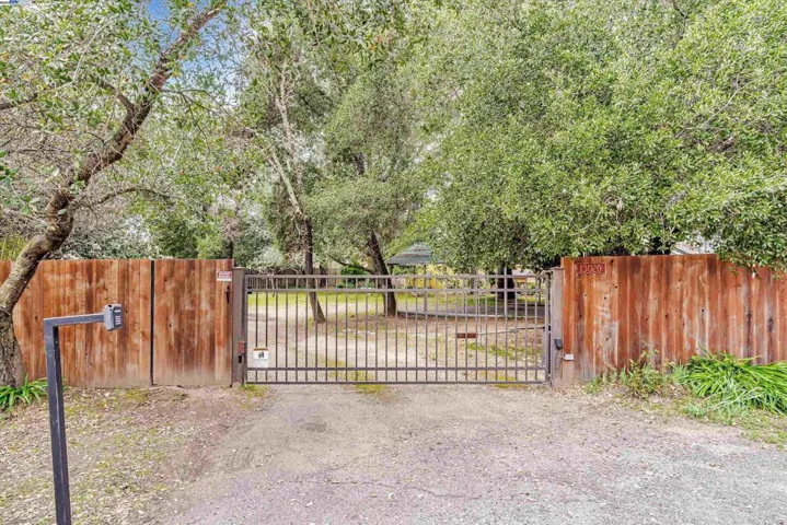13020 Arnold Dr, Glen Ellen, California 95442
