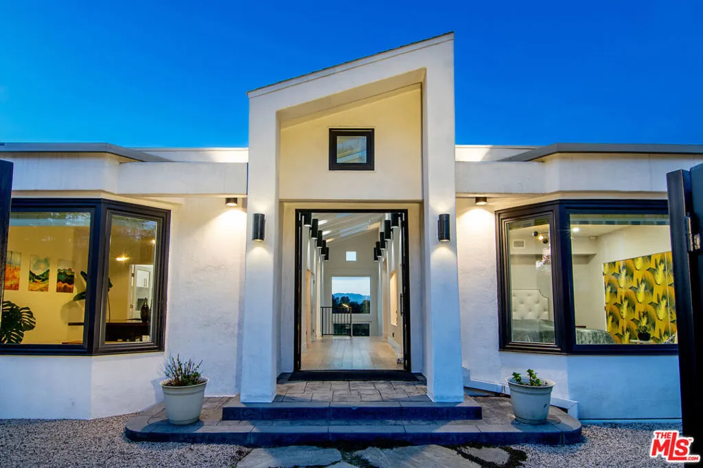 3457 Primera Avenue, Los Angeles, California 90068 home-pic-0